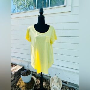 ✨Sold✨NWOT Avon Studio 1886 XL Pocket T-shirt; Yellow